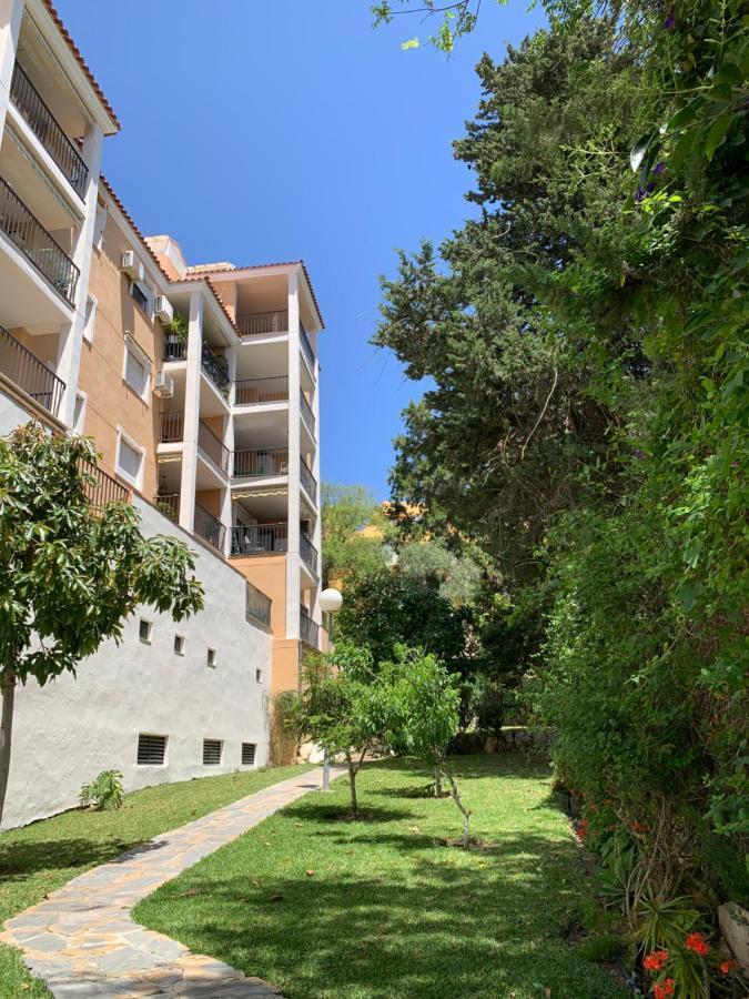 Apartmán Tulipanes Benalmadena - Parking Privado Exteriér fotografie